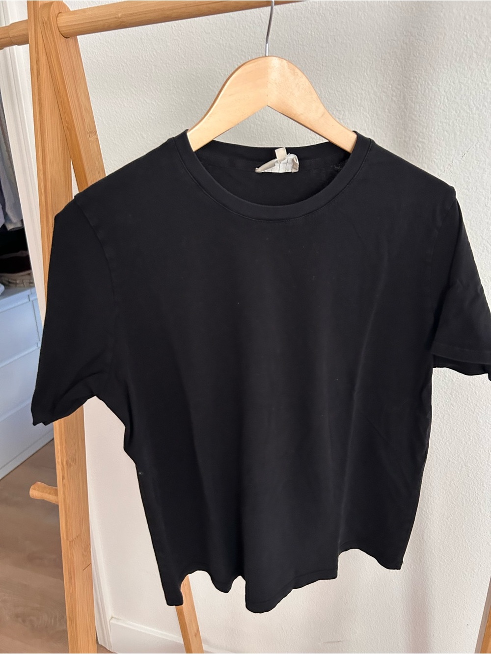 Sezane Conrad Women's Tee - Versatile Everyday Top